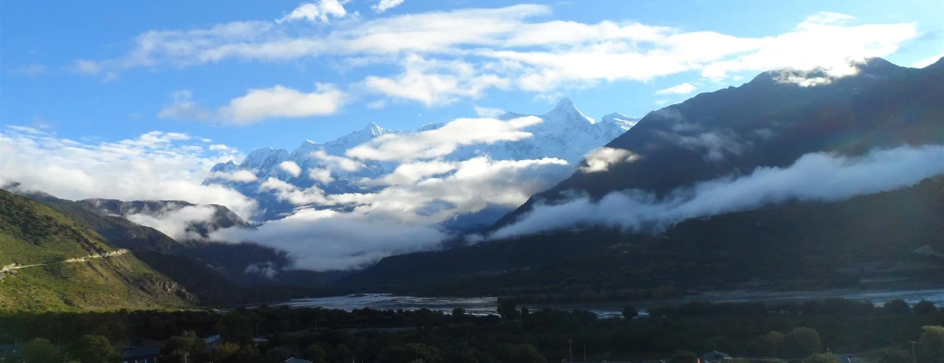 南迦巴瓦峰雪山